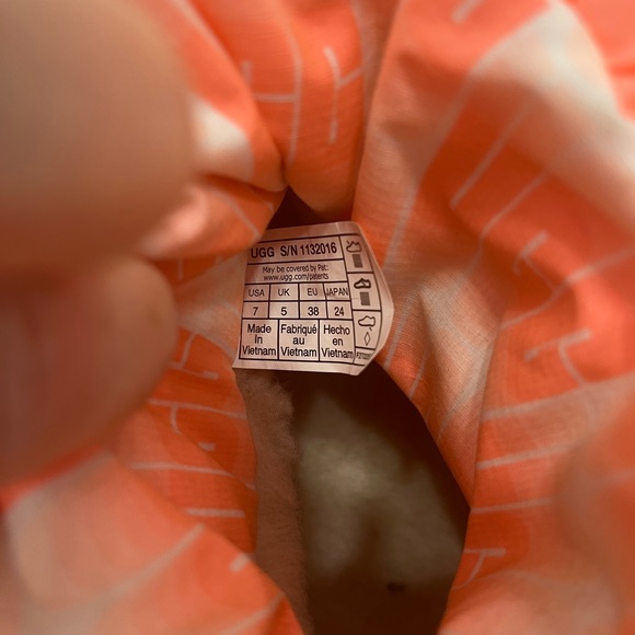 UGG CLASSIC MAXI SHORT SWEETHEART BOOTS - Picture 7 of 11